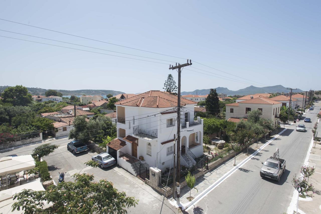 Hotel Finikas Methoni  Exterior photo